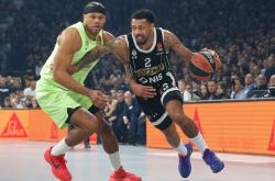 开云平台-篮球赛事中巴萨战胜对手成功破纪录