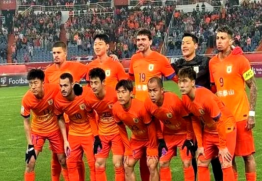 国内强队在亚冠比赛中获得胜利！