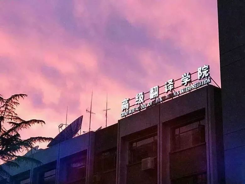 包含梦想之旅：球队脚步铿锵向着胜利前进的词条