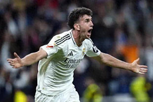 皇马风头无两，欧冠决赛路再现荆棘