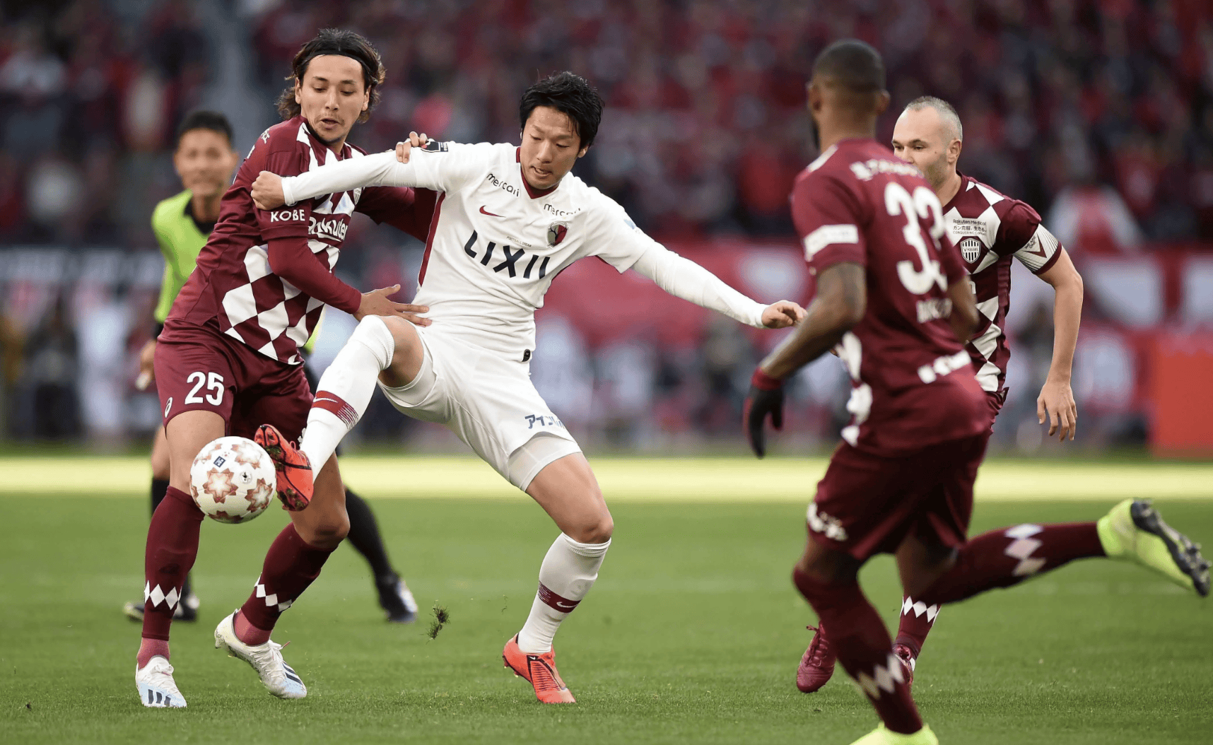 关于足坛豪强将交锋，势均力敌谁能夺魁的信息