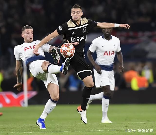 关于多特蒙德翻盘勒沃库森，格纳布里高光表现的信息