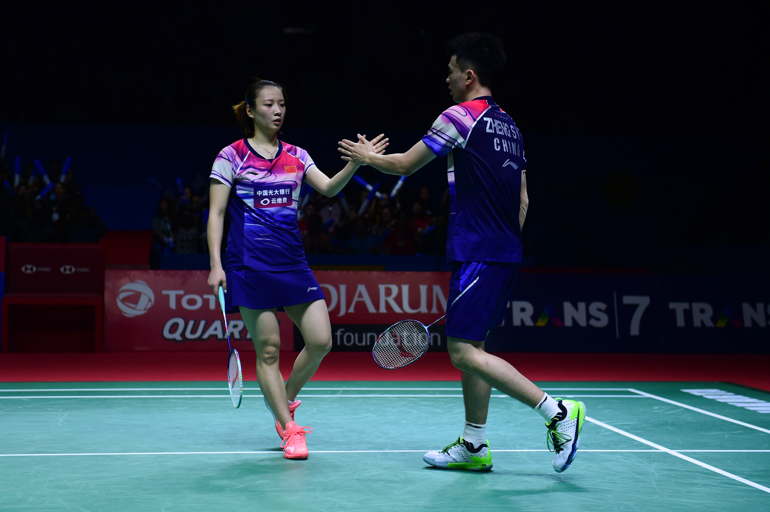 法国队力克印度队，郑思维统治全场