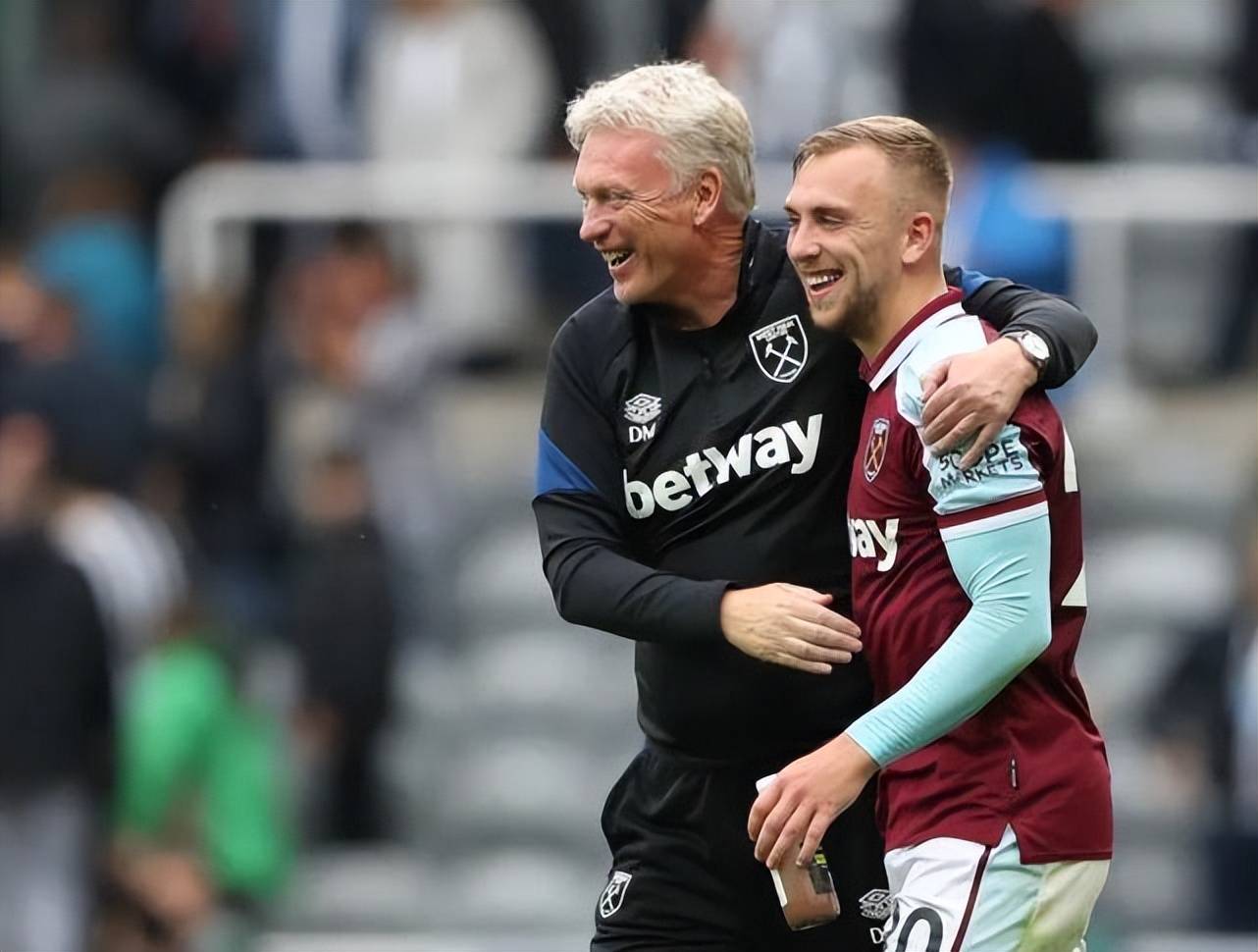 英格兰队碾压中国队，奥恰洛夫带队取胜